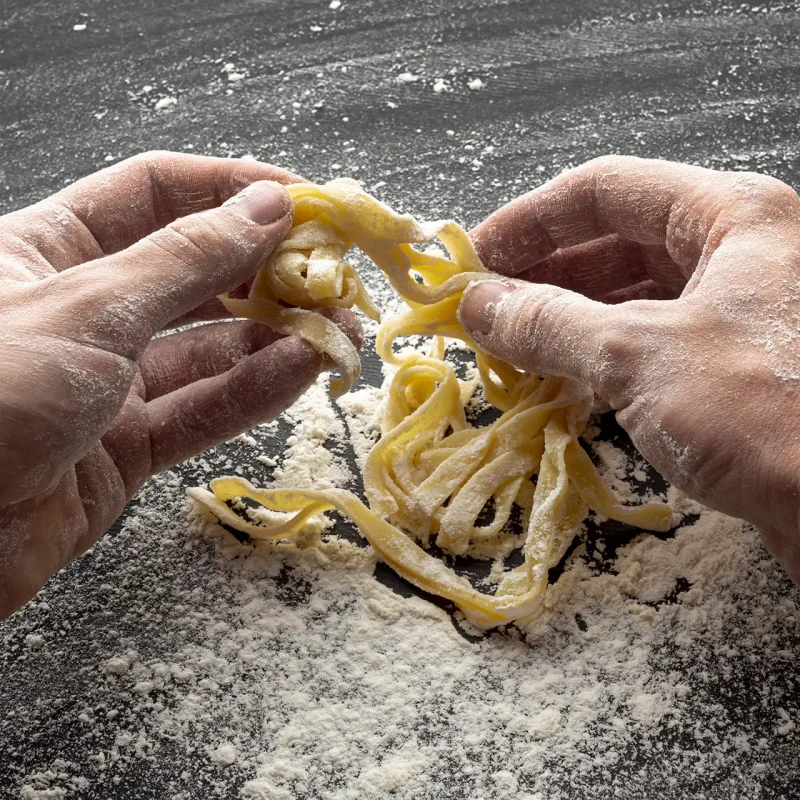 Pasta fatta a mano con ingredienti genuini del Sud Italia